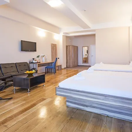 Hotel Admiral Arena Garni-3