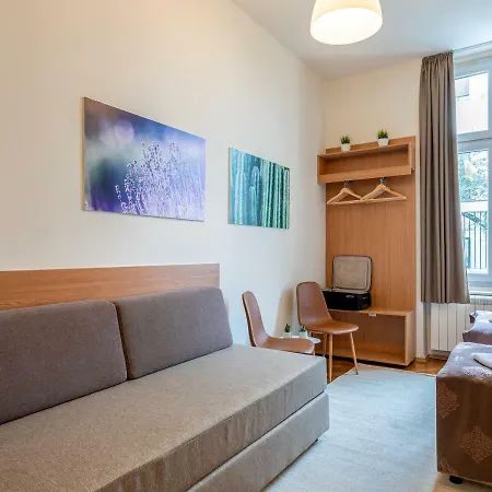 Booking En Suite-3