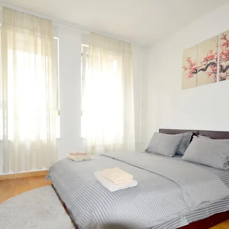Clean&Cozy Apartments Novi Beograd-2