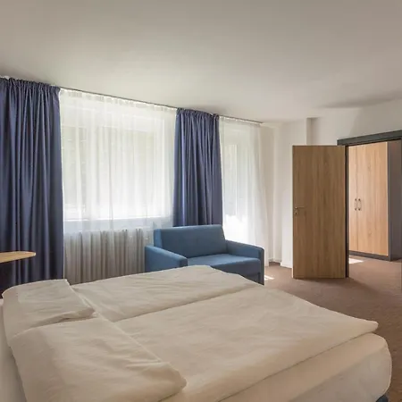 Premium Crown Suites-3